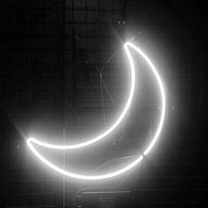 Meet your Posher, Mia